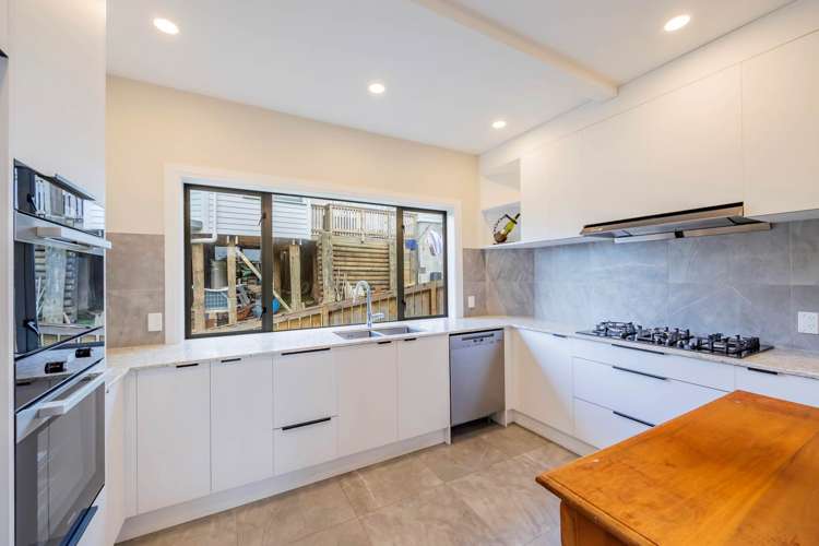 113 Bleakhouse Road Mellons Bay_17