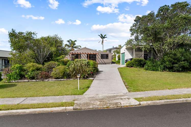 218 The Drive Whangamata_6