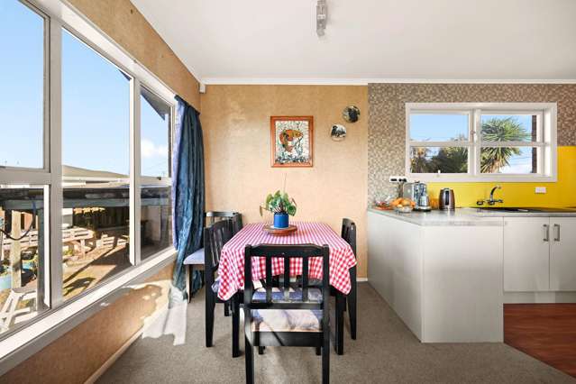 14 Frederick Drive Dinsdale_3