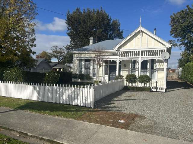 North Gore - 2 br - $460 pw