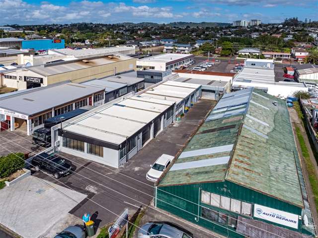 2/17 Cartwright Road Kelston_4