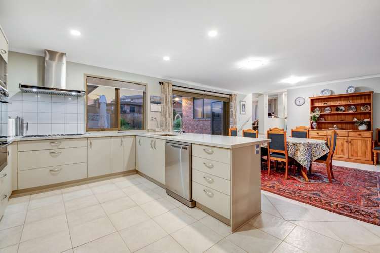 49 Chesterfield Way Orewa_6