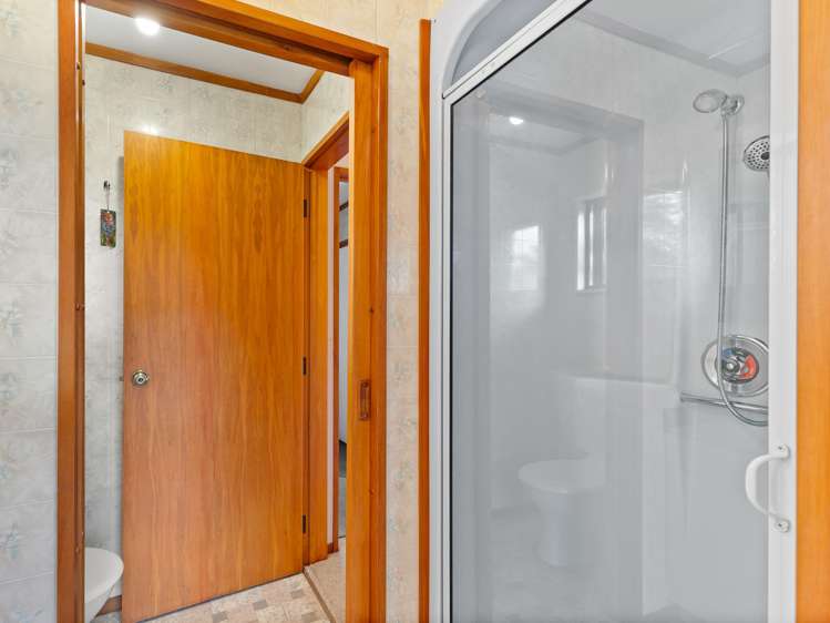 633a Queen Street East Levin_6