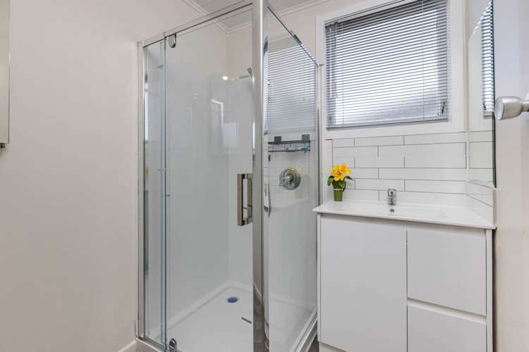 1/25 Von Sturmer Street Mangere East_6