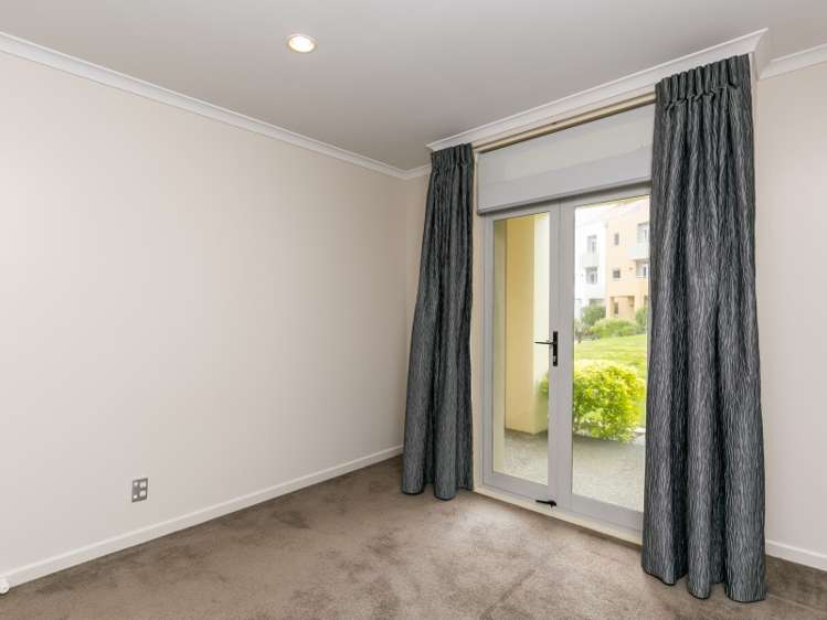 72/305 Evans Bay Parade Hataitai_1