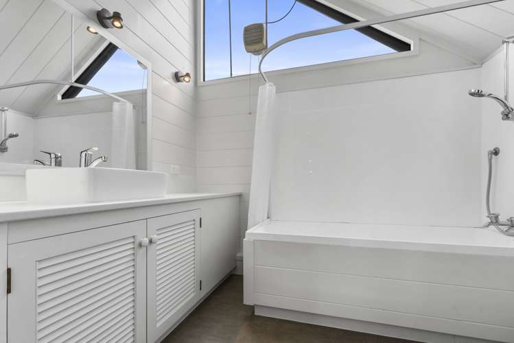 2 Iles Road Lynmore_12