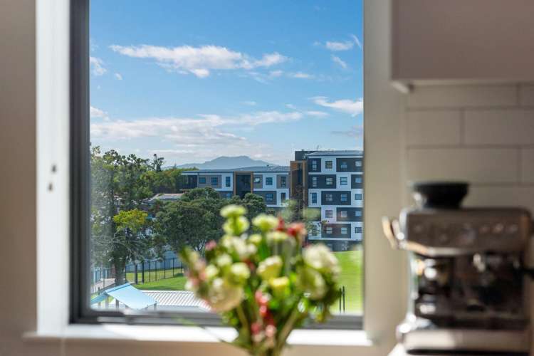 210/165 Lake Road Northcote_10