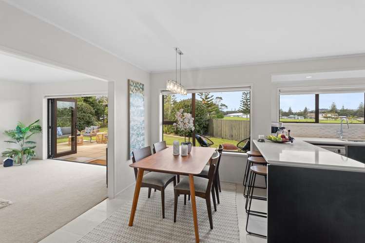 2 Edgewater Grove Orewa_7