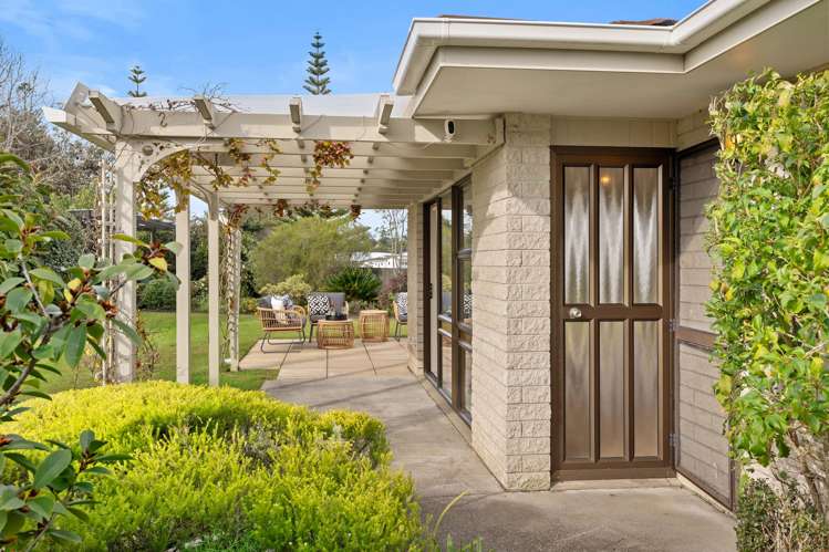 2 Edgewater Grove Orewa_26