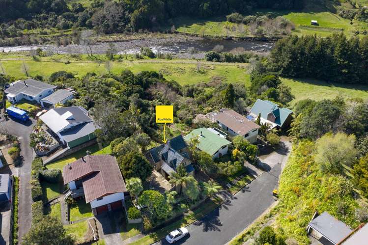 9 Lindaver Grove Merrilands_29