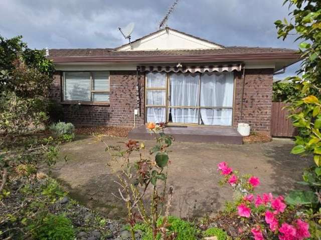 3 Bedroom House With A Single Garage