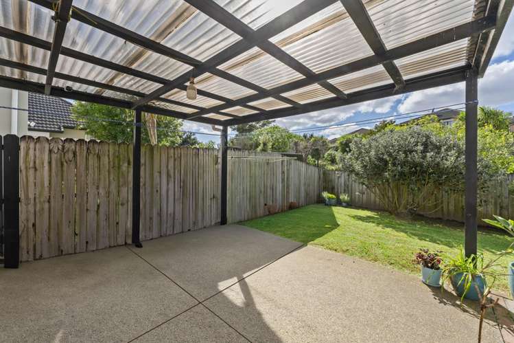 4A Dapple Place Flat Bush_21