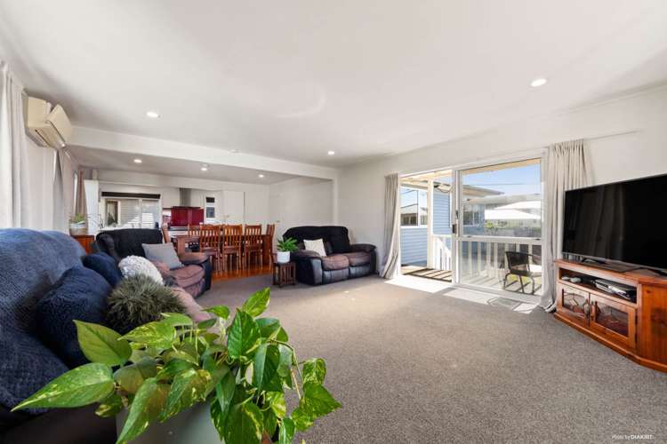 20 Roberts Road Te Atatu South_4