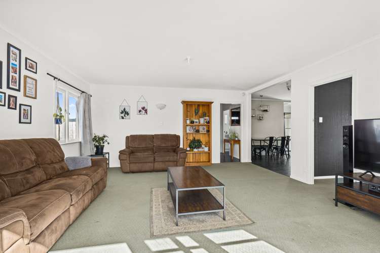 73a Awaroa Road Helensville_10