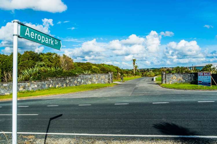 22 Throttle Close Dairy Flat_1