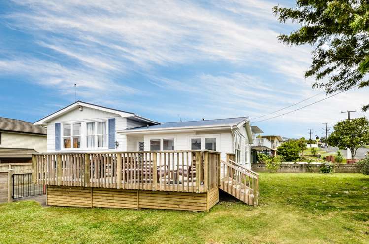 1 Crompton Road Massey_8