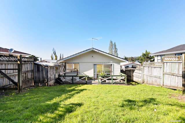 1/22 Lambrown Drive Totara Vale_2