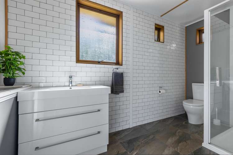99 Totara North Road_2
