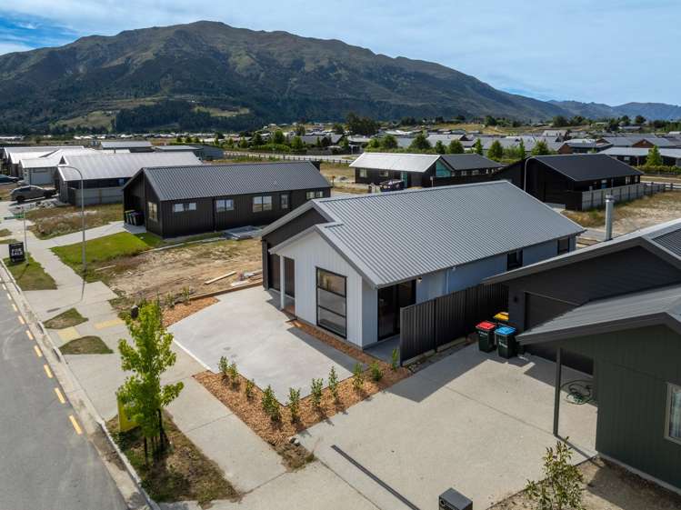 18 Riley Street Lake Hawea_30