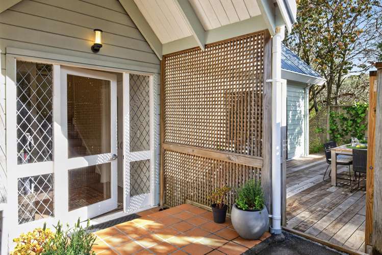 24C Charles Dickens Drive_5