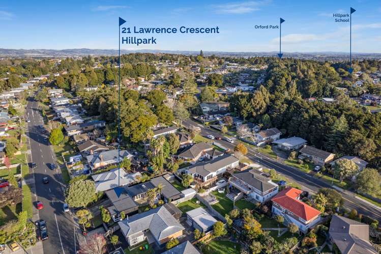 21 Lawrence Crescent Hill Park_19