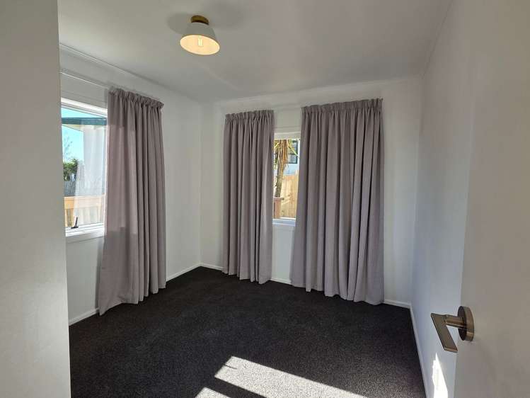2A Holiday Road Stanmore Bay_4