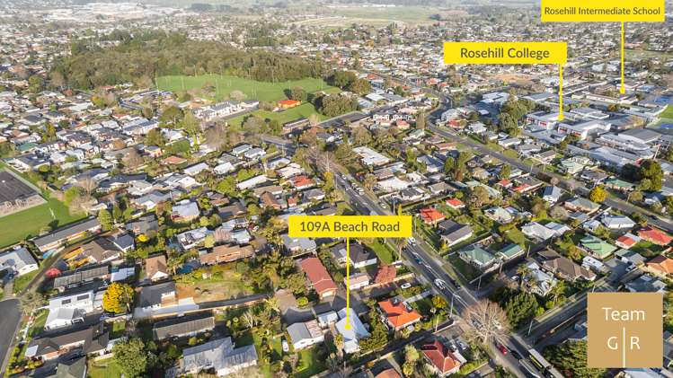 2/109 Beach Road Pahurehure_23