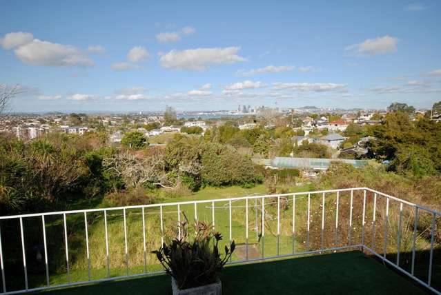 94 Ocean View Road Hillcrest_1