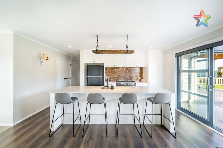 119 Coast Road Wainuiomata_5