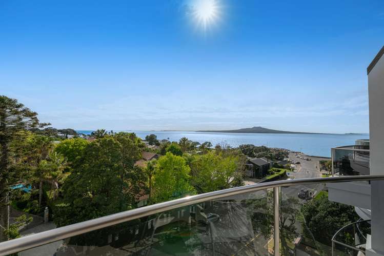 5B/175 Hurstmere Road_0