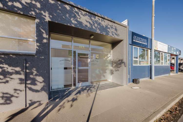 117E Avenue Road East Hastings_1