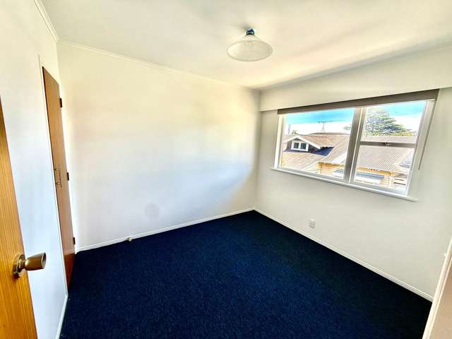 2/97 Pah Road Royal Oak_4