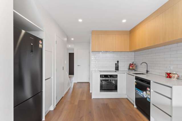 8/4 Limestone Drive Hobsonville_4