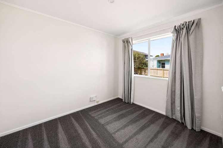 5A Stokes Avenue Te Atatu Peninsula_9