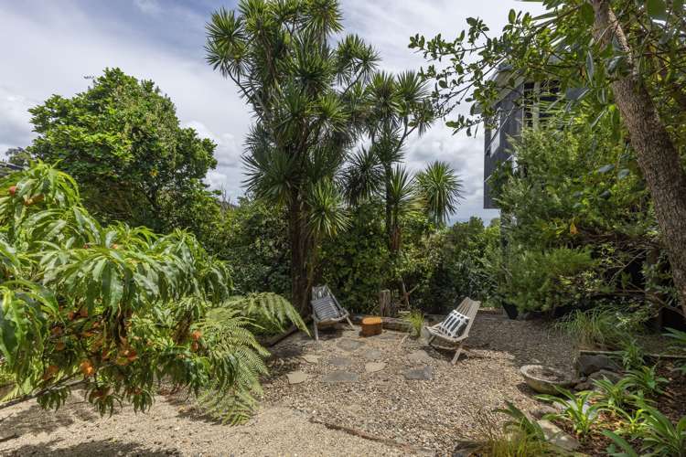 69 Piha Road Piha_28