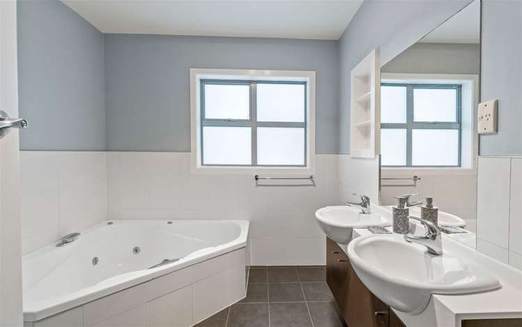 1/42 Seymour Street Hornby_15