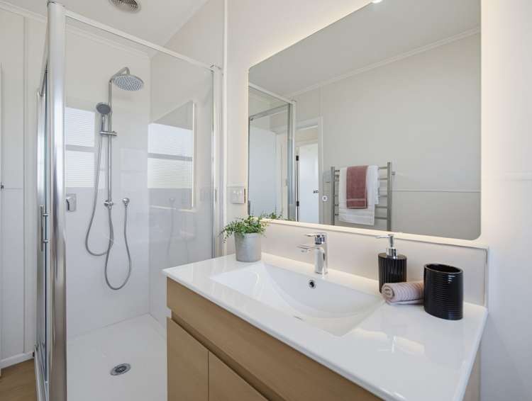 6 joanna place Deanwell_9