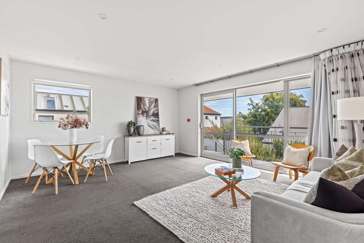 6/31 Clissold Street Merivale_2