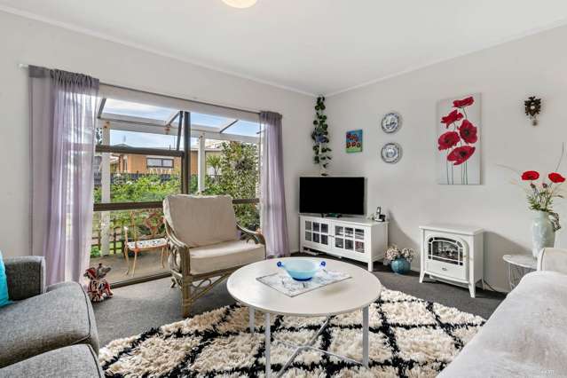 2/3 Empire Road Orewa_3