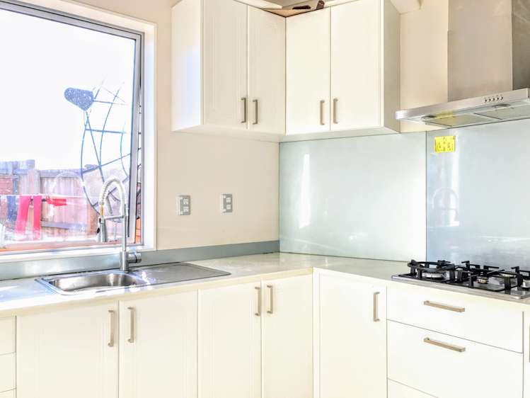 116c Royal Road Massey_5