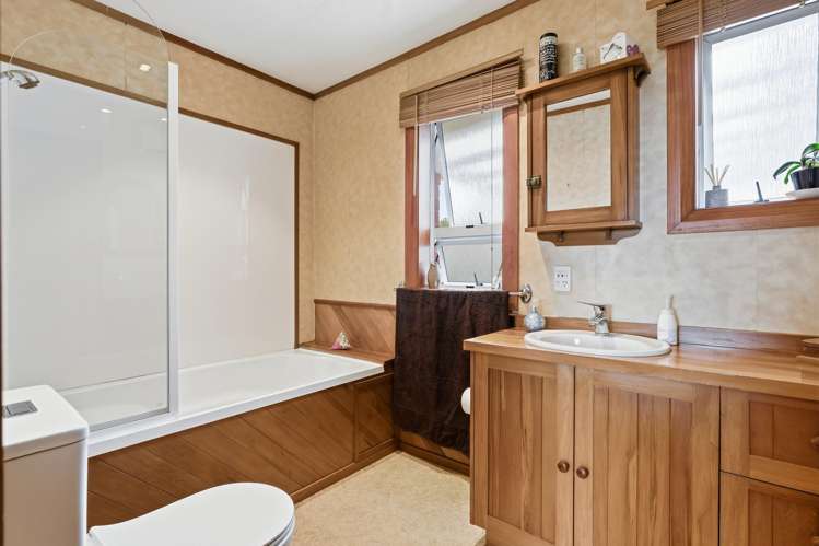 87 Riselaw Road Calton Hill_18