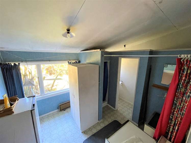 14 Tarata Street Kaka Point_15