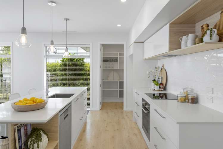 585 Madras Street Saint Albans_8