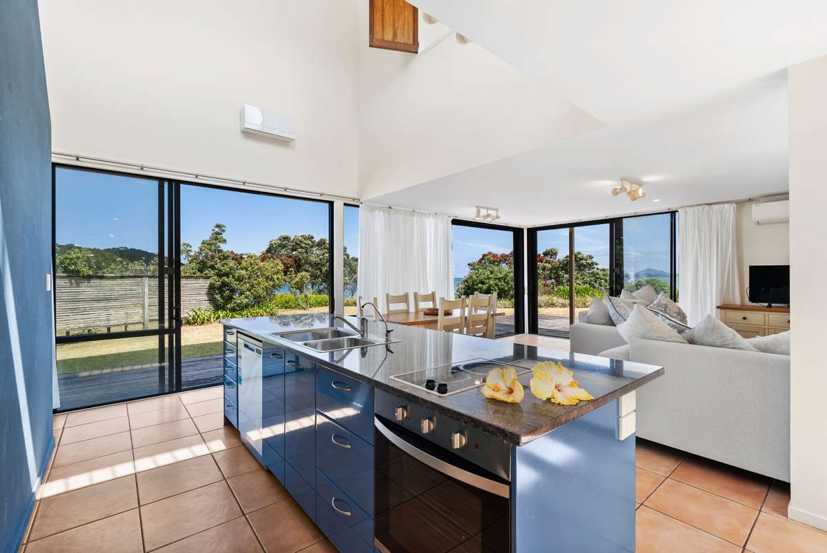 16 Whangaumu Street_3