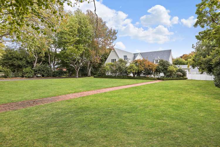 305 Fergusson Drive Heretaunga_5