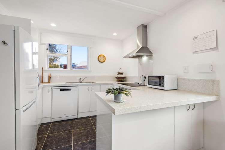 8 Pirangi Street Pt England_7