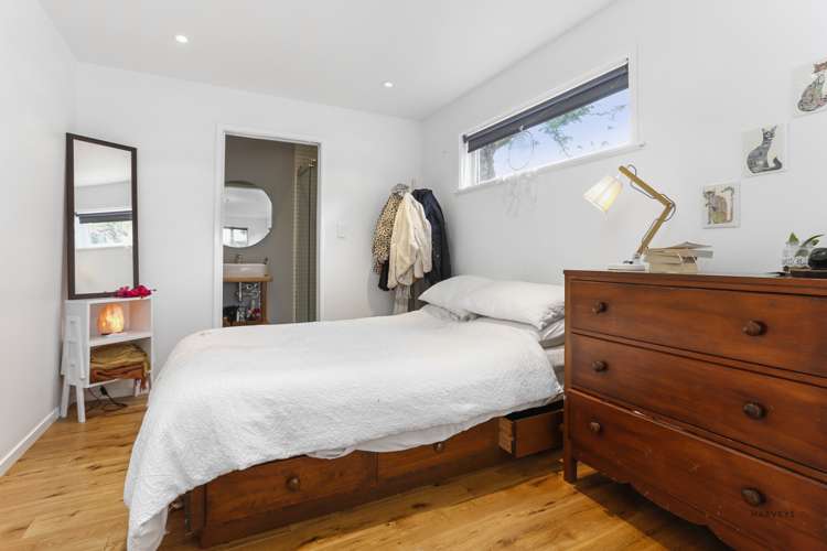 264 Glengarry Road Glen Eden_15