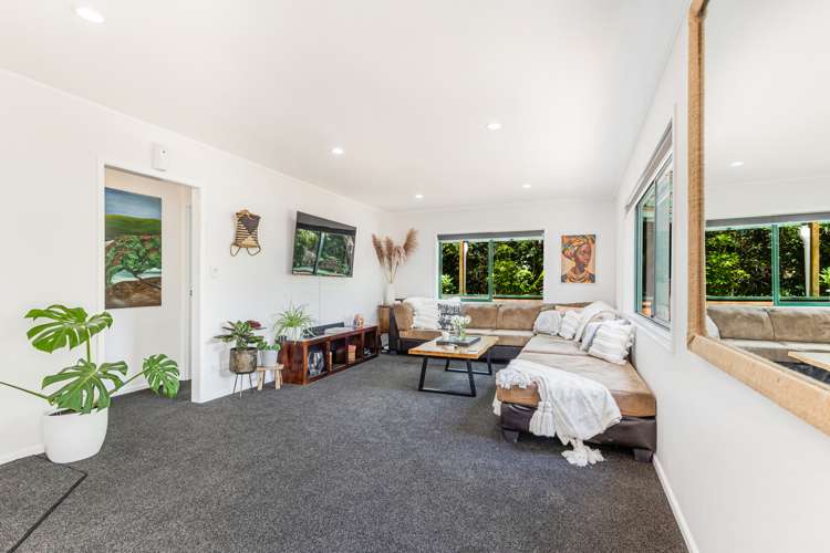 92 Scenic Drive Titirangi_5