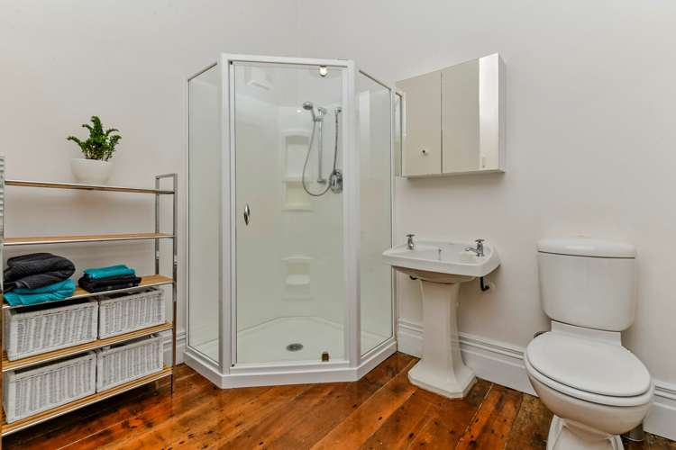 8 Huia Street Devonport_14