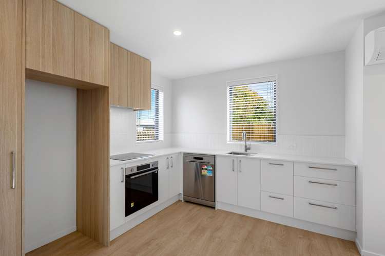 437 Worcester Street Linwood_6